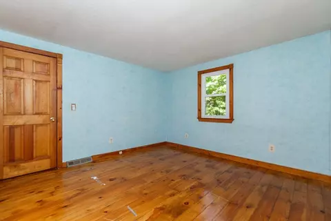Bedroom - 124 E Belcher Rd, Foxboro, MA 02035 photo 9 of 11