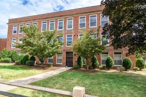 948 Main St #209, Waltham, MA 02451