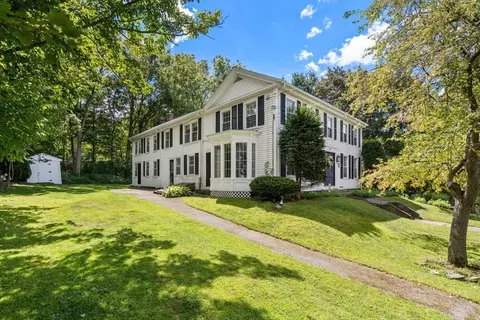 3 Millbury St, Grafton, MA 01519