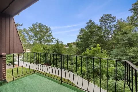Exterior - 9 Thomas St #C5, Saugus, MA 01906 photo 3 of 4