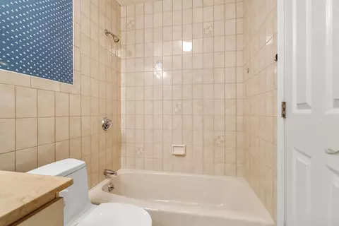 Bath - 9 Thomas St #C5, Saugus, MA 01906 photo 3 of 3