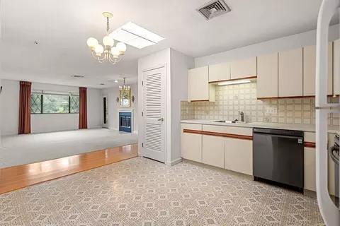 Kitchen - 9 Thomas St #C5, Saugus, MA 01906 photo 1 of 2