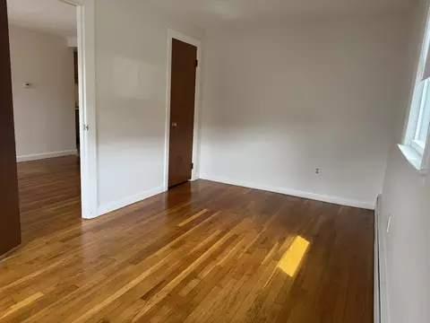 100 Magnolia Ave #4, Lynn, MA 01904