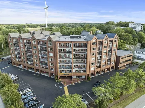 155 George Washington Blvd #304, Hull, MA 02045