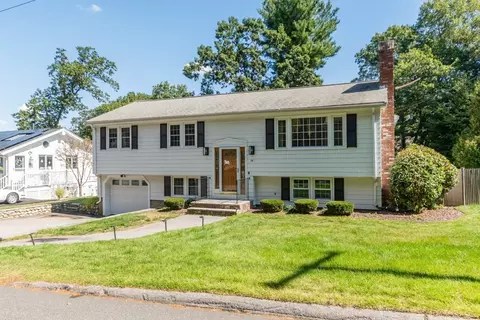 28 Hart St, Burlington, MA 01803