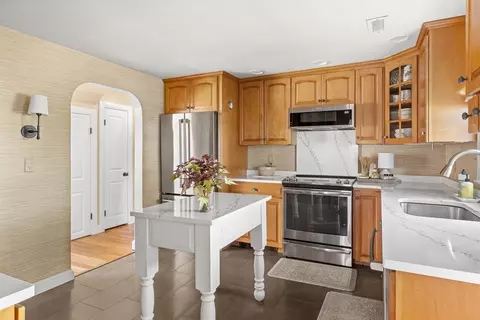 56 Baker Ave, Beverly, MA 01915 photo 9