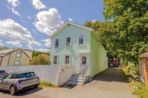 16 Mount Hope St, Dedham, MA 02026