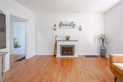 16 Mount Hope St, Dedham, MA 02026 photo 4