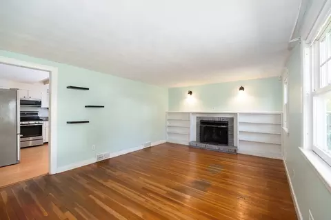 45 Willow St, Hamilton, MA 01982 photo 8