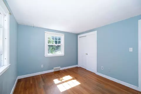45 Willow St, Hamilton, MA 01982 photo 16