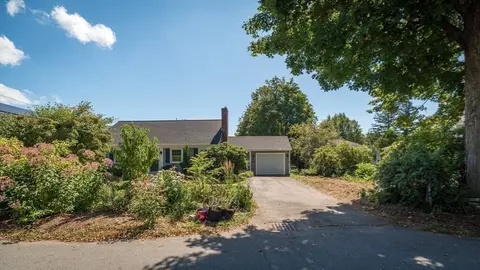 45 Willow St, Hamilton, MA 01982 photo 28
