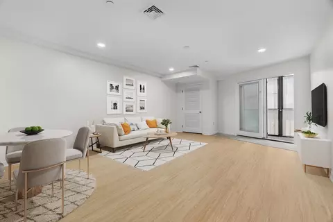 64 Willard St #302, Quincy, MA 02169