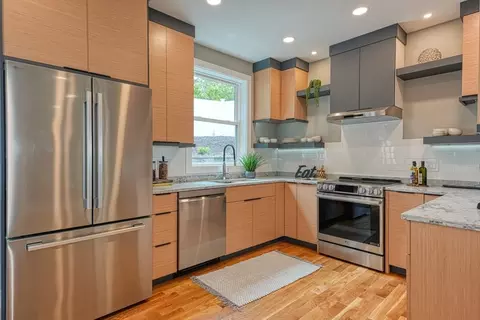 236-238 Sycamore St #236, Watertown, MA 02472