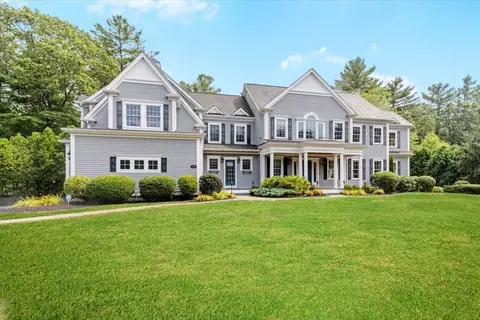 44 Stone Meadow Ln, Hanover, MA 02339