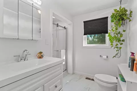 Bath - 161 Brook St, Dracut, MA 01826 photo 1 of 2