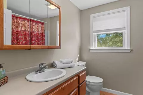 Bath - 161 Brook St, Dracut, MA 01826 photo 2 of 2