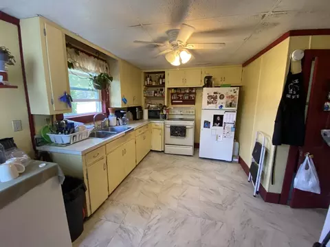 10 E Prospect St, Erving, MA 01344 photo 15