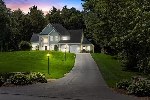 9 Auburn Rd, Millbury, MA 01527