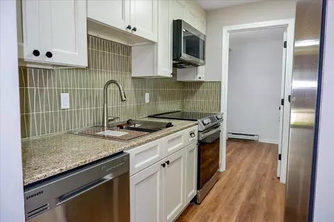 1195 Grafton St #3, Worcester, MA 01604
