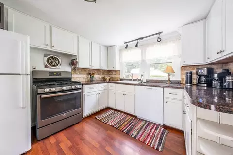 28 Bumpus Rd, Hyannis, MA 02601 photo 6
