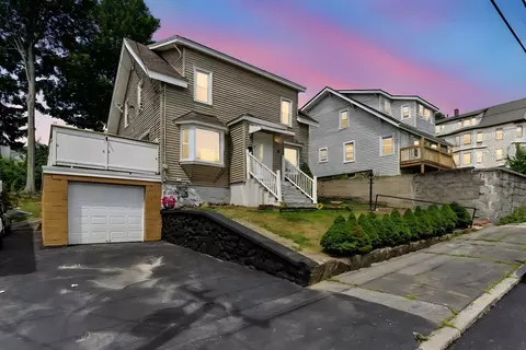 18 Ames St, Lawrence, MA 01841