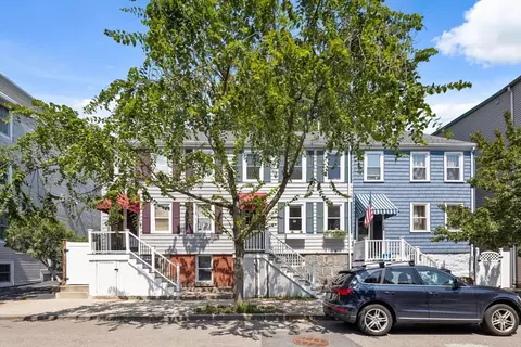 698 E 5th St, Boston, MA 02127