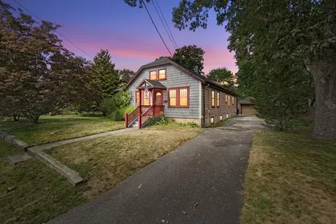25 Bella Vista Ave, Mansfield, MA 02048