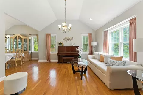 2 Bramble Way, Acton, MA 01720 photo 4