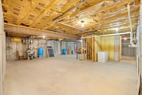 8 Cotley St, Berkley, MA 02779 photo 24