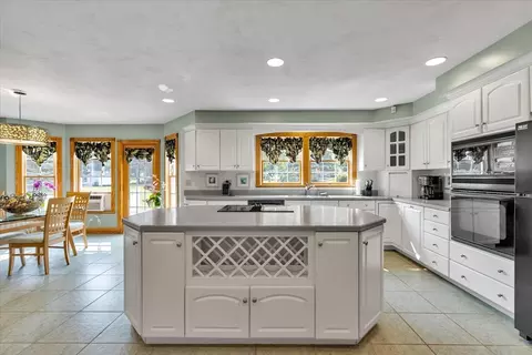8 Cotley St, Berkley, MA 02779 photo 7
