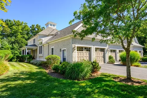 10 Backriver Rd #10, Hingham, MA 02043