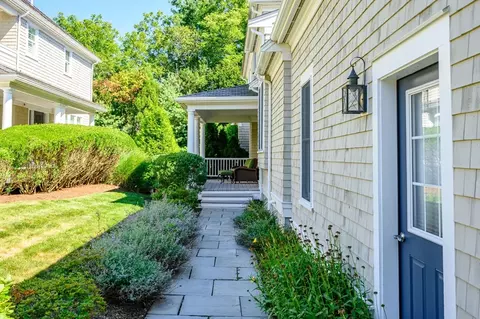10 Backriver Rd #10, Hingham, MA 02043 photo 2