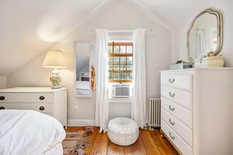 Bedroom - 261 Gardner St, Hingham, MA 02043 photo 3 of 4