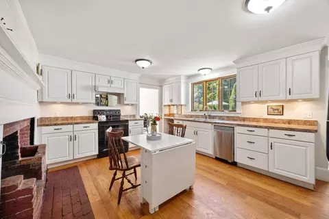 Kitchen - 261 Gardner St, Hingham, MA 02043 photo 1 of 1