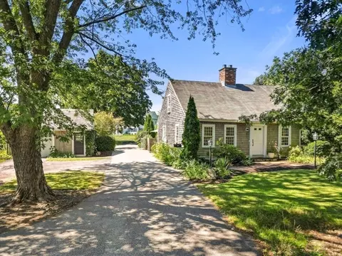 Exterior - 261 Gardner St, Hingham, MA 02043 photo 9 of 9