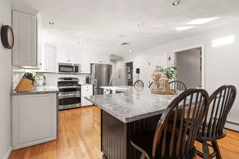 60 Avalon Rd, Reading, MA 01867 photo 11