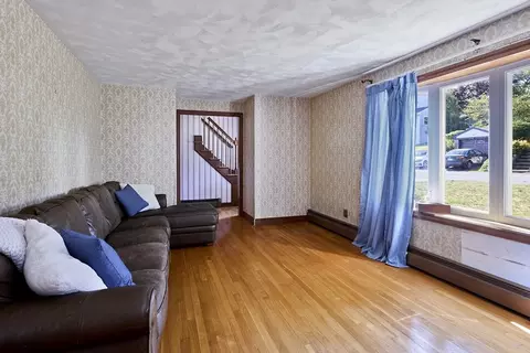 37 Governor Long Rd, Hingham, MA 02043 photo 11