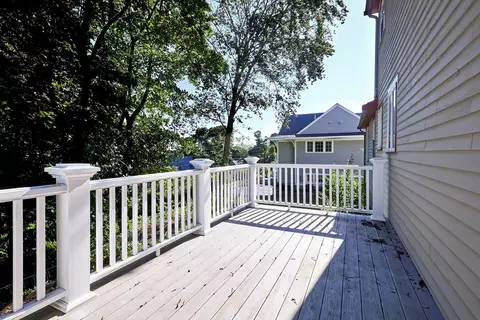 37 Governor Long Rd, Hingham, MA 02043 photo 3