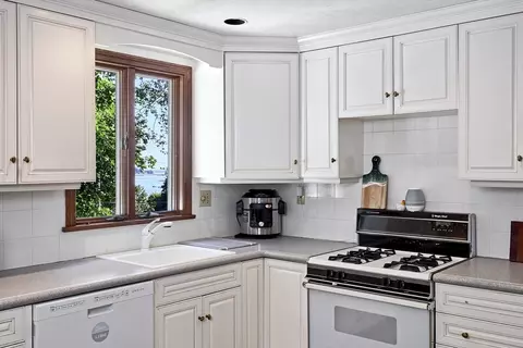 37 Governor Long Rd, Hingham, MA 02043 photo 7