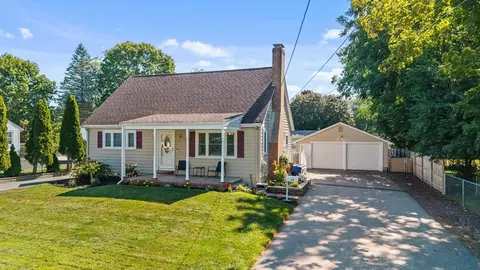 49 Douglas St, Haverhill, MA 01830