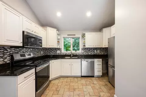 52 Elm St, Hingham, MA 02043 photo 18