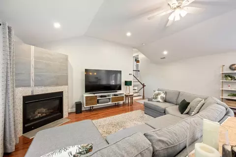 52 Elm St, Hingham, MA 02043 photo 9