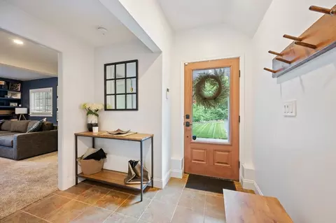52 Elm St, Hingham, MA 02043 photo 3