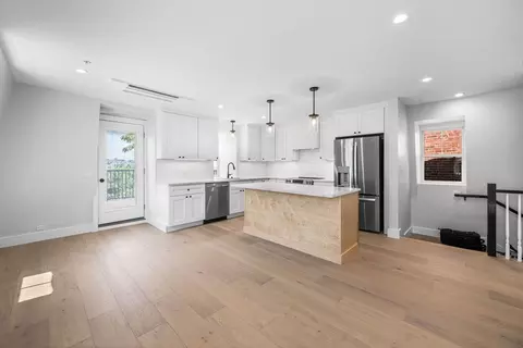 3 Franklin St #4, Somerville, MA 02145
