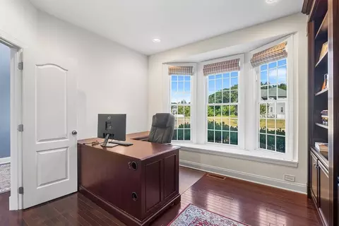 199 Mohawk Path, Holliston, MA 01746 photo 11