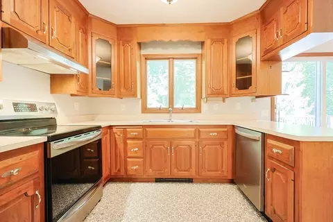 10 Prospect St, Upton, MA 01568 photo 5