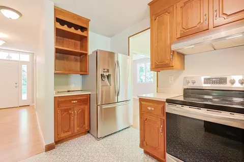 10 Prospect St, Upton, MA 01568 photo 3