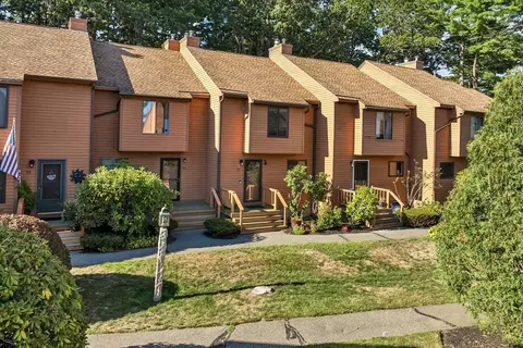 92 Dunvegan Woods Dr #92, Hampton, NH 03842