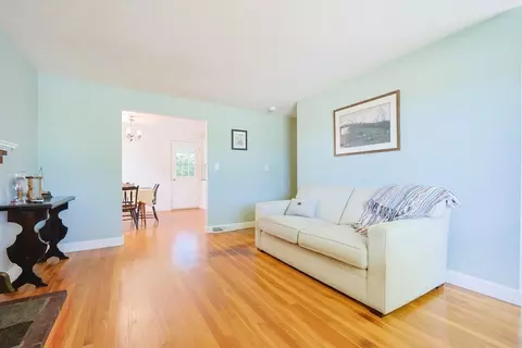 Living - 767 Washington St, Dedham, MA 02026 photo 2 of 7