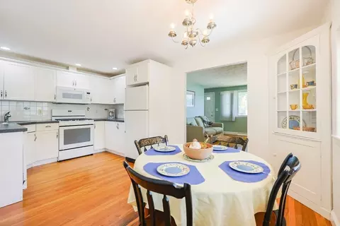 Dining - 767 Washington St, Dedham, MA 02026 photo 2 of 3
